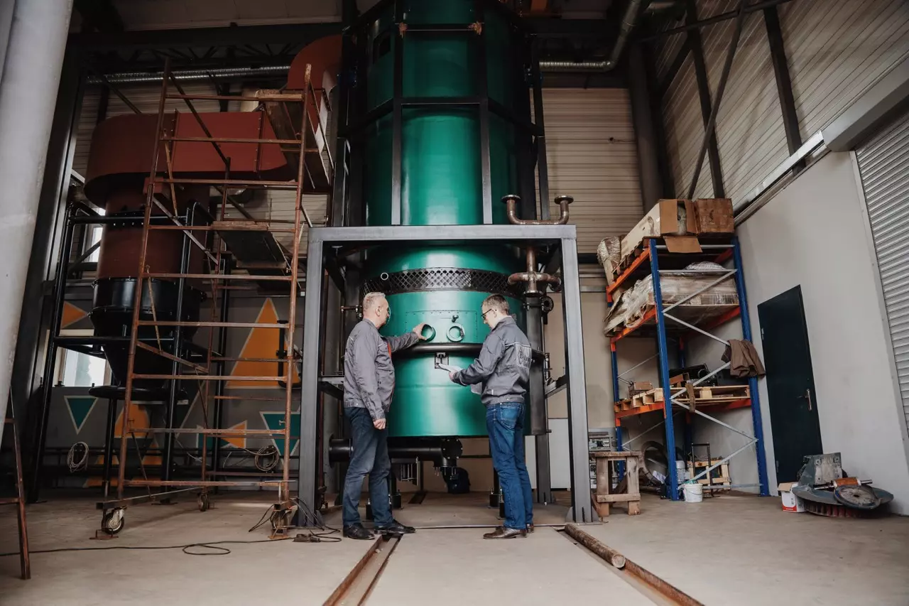 ЗБИРАННЯ У ВИПРОБУВАЛЬНОМУ ЦЕХУ